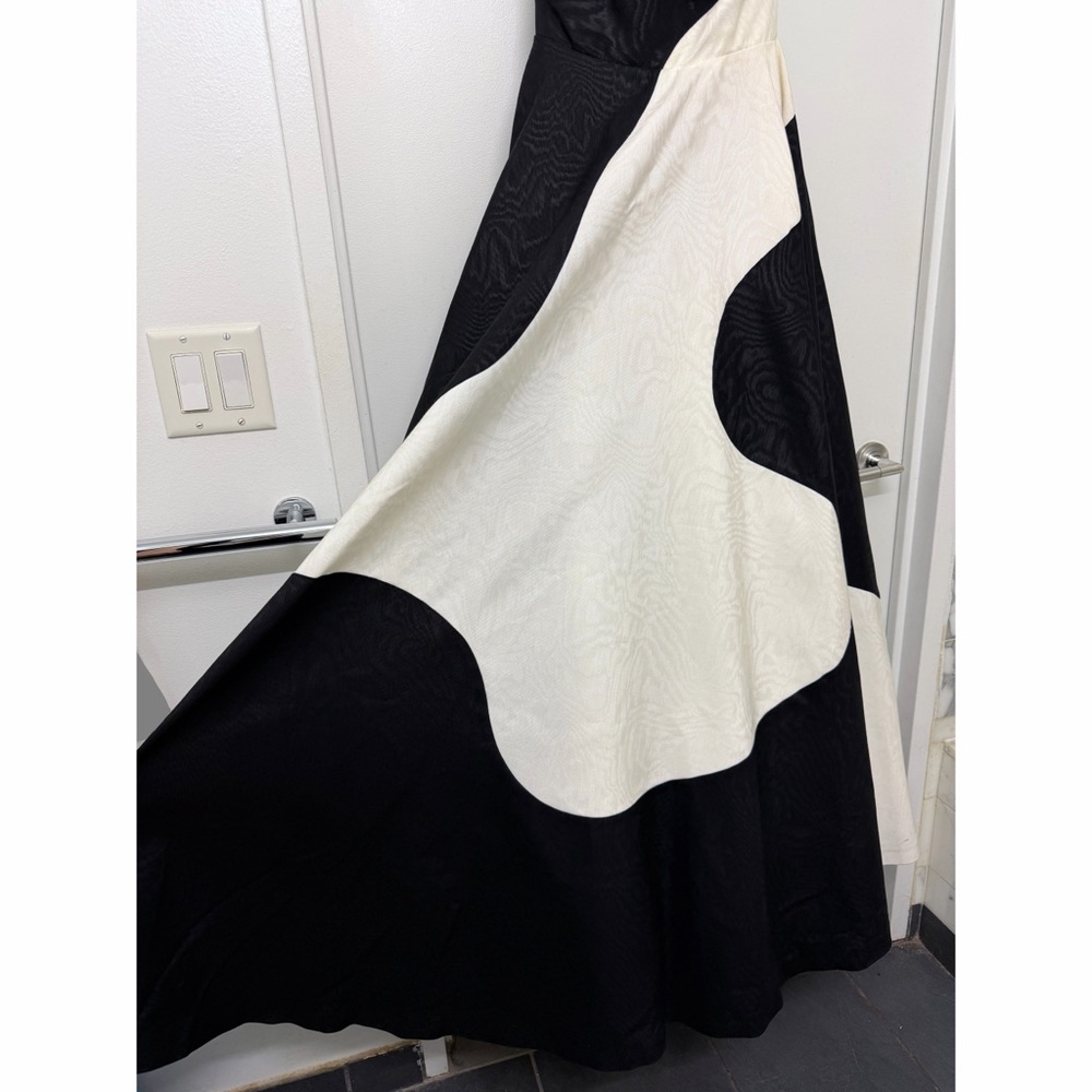 Alice + Olivia Bridgette Maxi Gown Dress Black Off White Ivory Wave Moire 4 - Picture 7 of 16